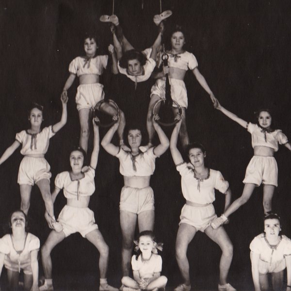 Colosseum - Image of the Queenstown gymnastic troupe ‘The Brite Lights’ Circa 1940, courtesy of The Galley Museum, Queenstown