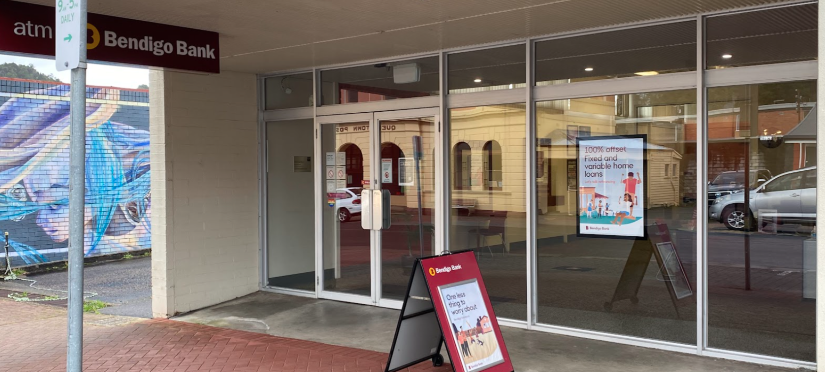 A photo of the street windows of Bendigo Bank, Queenstown.