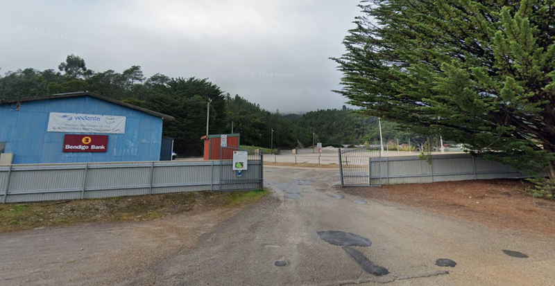 A photo of the vehicle entry into the Queenstown Football Ground.
