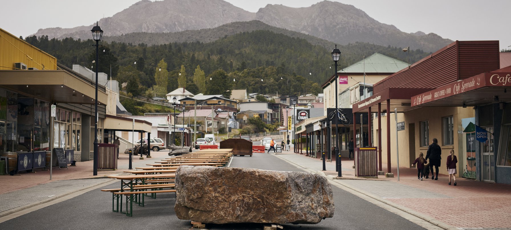 A photo of Crib Road getting set up.