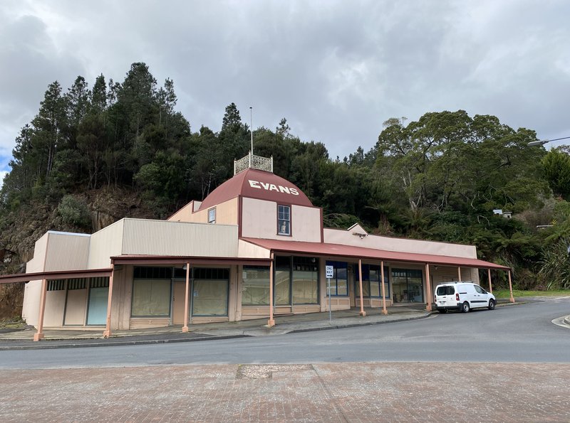 A photo of the Old Evans Store facade.