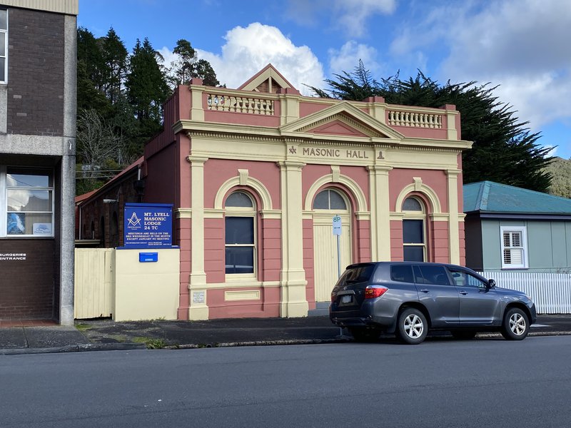 A photo of the Mt Lyell Masonic Lodge facade.